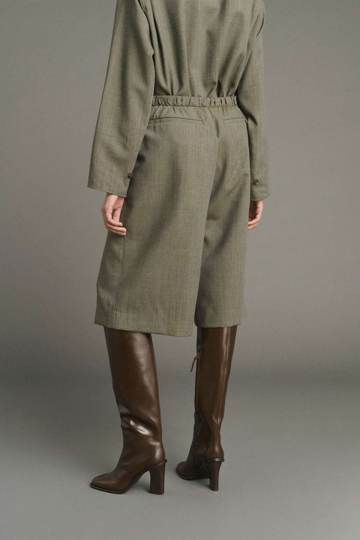 Louison Bermuda shorts - Sage Green - Wool - Women vue 4